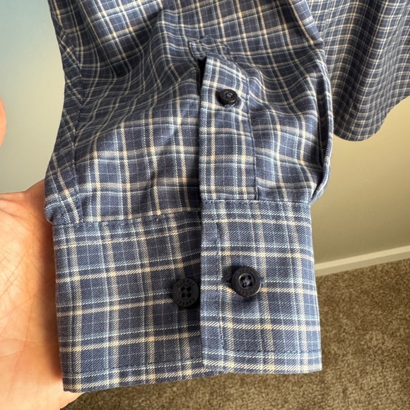 Haggar Men's L Mini-Plaid Long Sleeve Button Up Shirt‎ Wrinkle-Resistant Blue - Picture 2 of 12